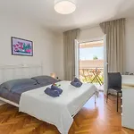 Frisch Renoviertes Apartment Wenige Gehminuten Vom Strand Mit Privatem Balkon, Klima, Grill, Wifi