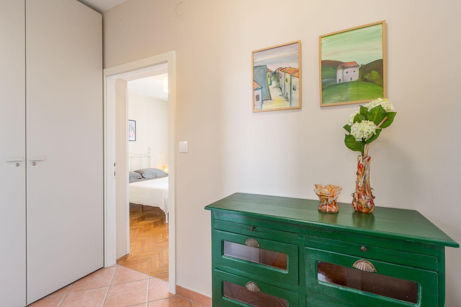 Frisch Renoviertes Wenige Gehminuten Vom Mit Privatem Balkon, Klima, Grill, Wifi Poreč